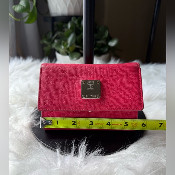MCM Pink Leather Med Wallet - Picture 2 of 9